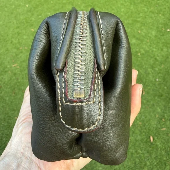 CELINE. Cosmetic pouch - Picture 11 of 16